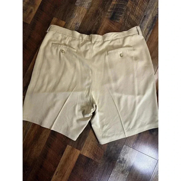 Mens Tommy Bahama Tan 100% Silk Shorts Size 40 - Picture 6 of 6